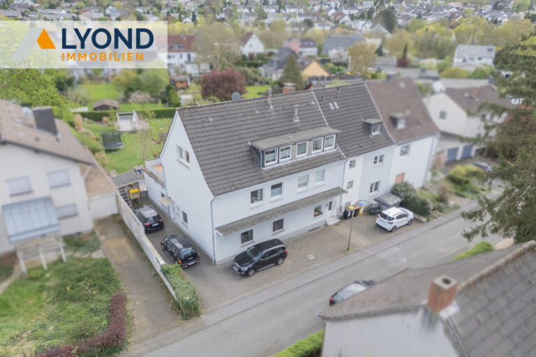 Dieses sanierte 6-Familienhaus in Dortmund Berghofen sucht Sie als neuen Eigentümer!